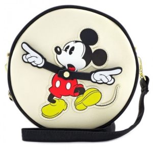 Emmener la plus célèbre des souris partout avec vous avec ce Sac à main Mickey Mouse Loungefly !